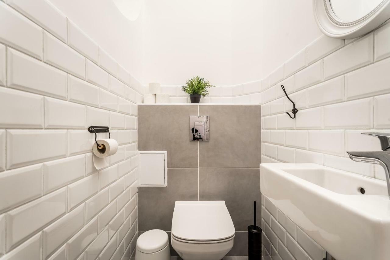 Apartament Hello Downtown - Movie *