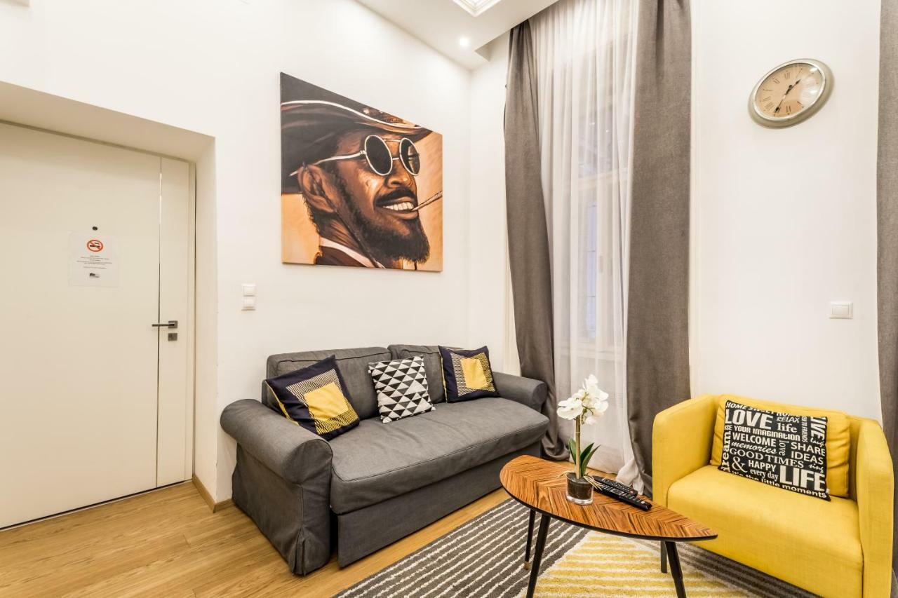 Apartament Hello Downtown - Movie *